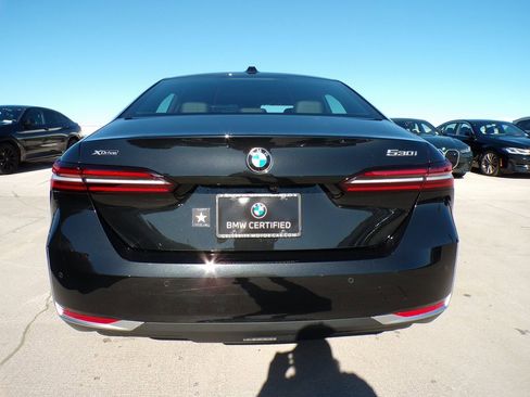 Certified 2025 BMW 530i xDrive w/ Premium Package image 6