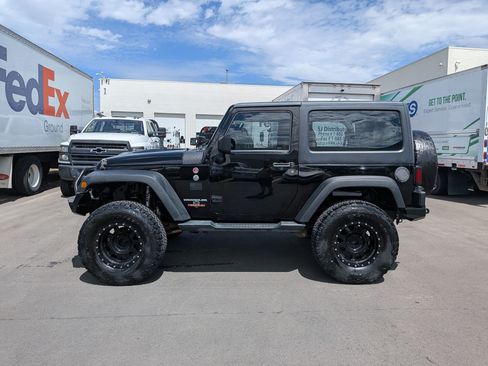 Used 2014 Jeep Wrangler Sport w/ Quick Order Package 24S AWD/4WD image 2