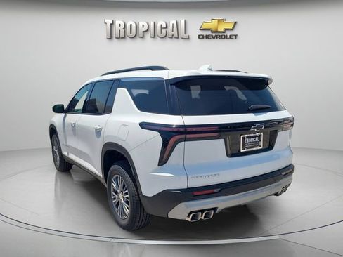 New 2026 Chevrolet Traverse LT FWD image 2