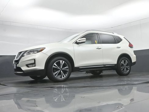Used 2017 Nissan Rogue SL w/ SL Premium Package AWD/4WD image 56