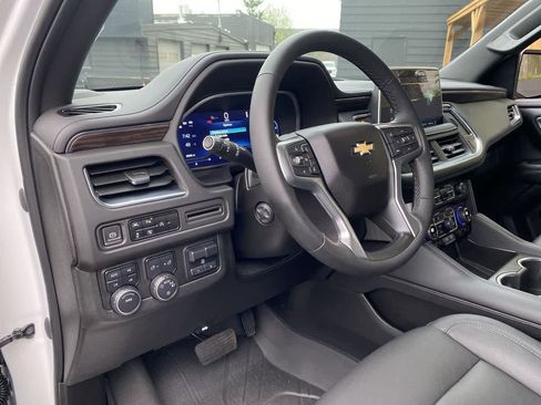 Used 2023 Chevrolet Tahoe LT w/ Luxury Package image 2