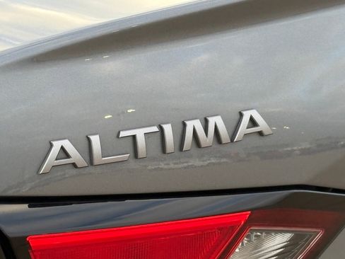 Certified 2025 Nissan Altima 2.5 SV image 9