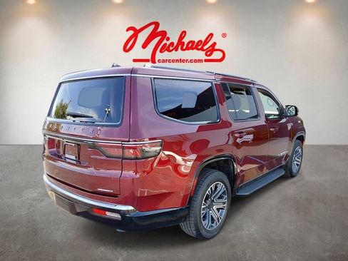 Used 2024 Jeep Wagoneer Series II w/ Flexible Seating Group AWD/4WD image 5