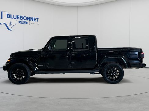Used 2022 Jeep Gladiator Overland AWD/4WD image 8