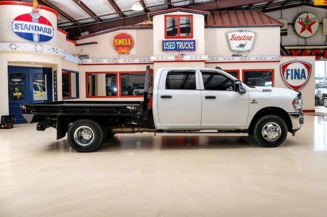Used 2024 RAM 3500 Tradesman w/ Chrome Appearance Group AWD/4WD image 10