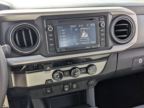 Used 2018 Toyota Tacoma SR5 image 20