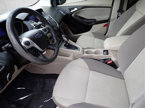 Used 2013 Ford Focus SE image 9