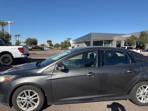 Used 2015 Ford Focus SE image 11