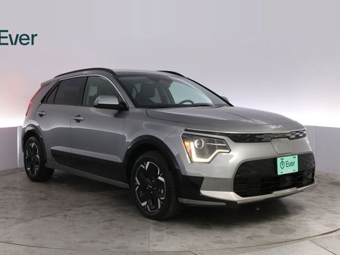 Used 2023 Kia Niro Wind FWD image 13