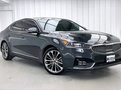 Used 2017 Kia Cadenza Technology