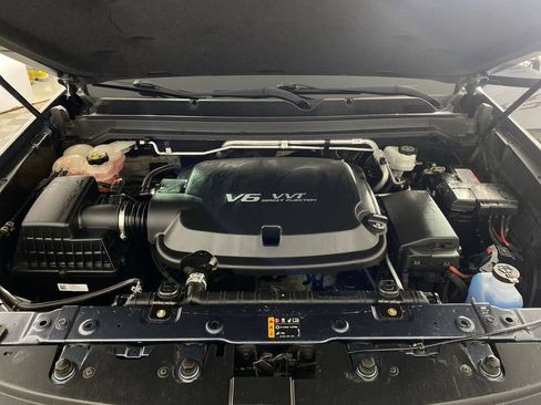 Certified 2019 Chevrolet Colorado LT w/ Luxury Package, Chrome AWD/4WD image 23
