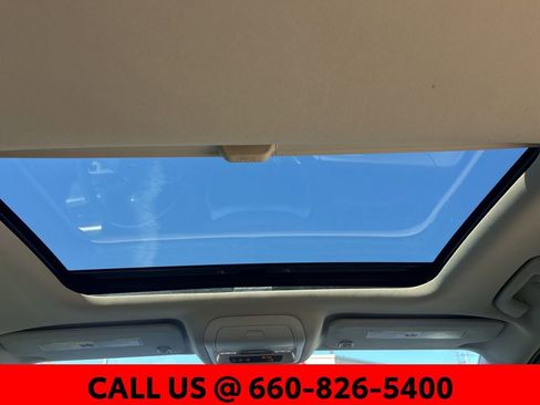 Used 2021 GMC Acadia Denali w/ Denali Ultimate Package image 13