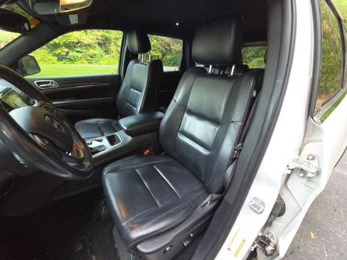 Used 2019 Jeep Grand Cherokee Limited RWD image 14