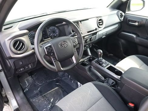 Used 2023 Toyota Tacoma TRD Sport w/ Technology Package RWD image 9