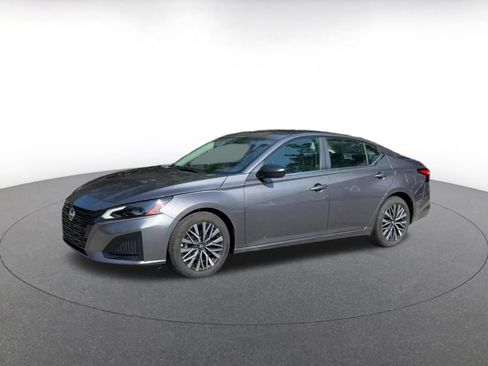 Used 2026 Nissan Altima 2.5 SV FWD image 8
