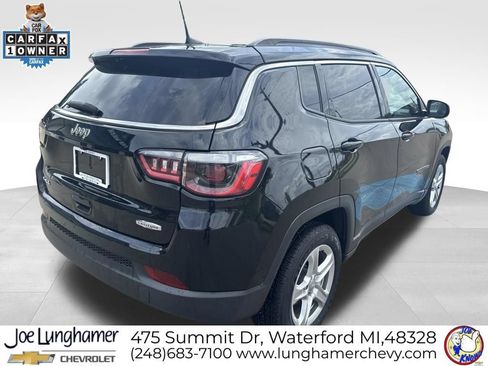 Used 2023 Jeep Compass Latitude w/ Convenience Group AWD/4WD image 3