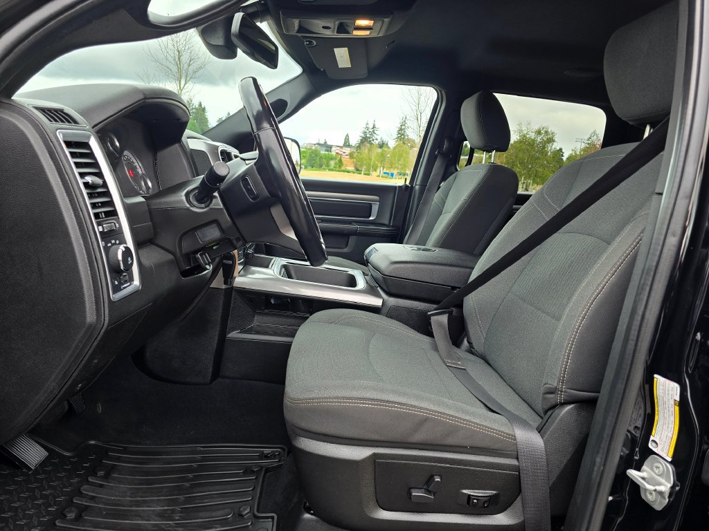 Used 2023 RAM 1500 Warlock AWD/4WD image 11