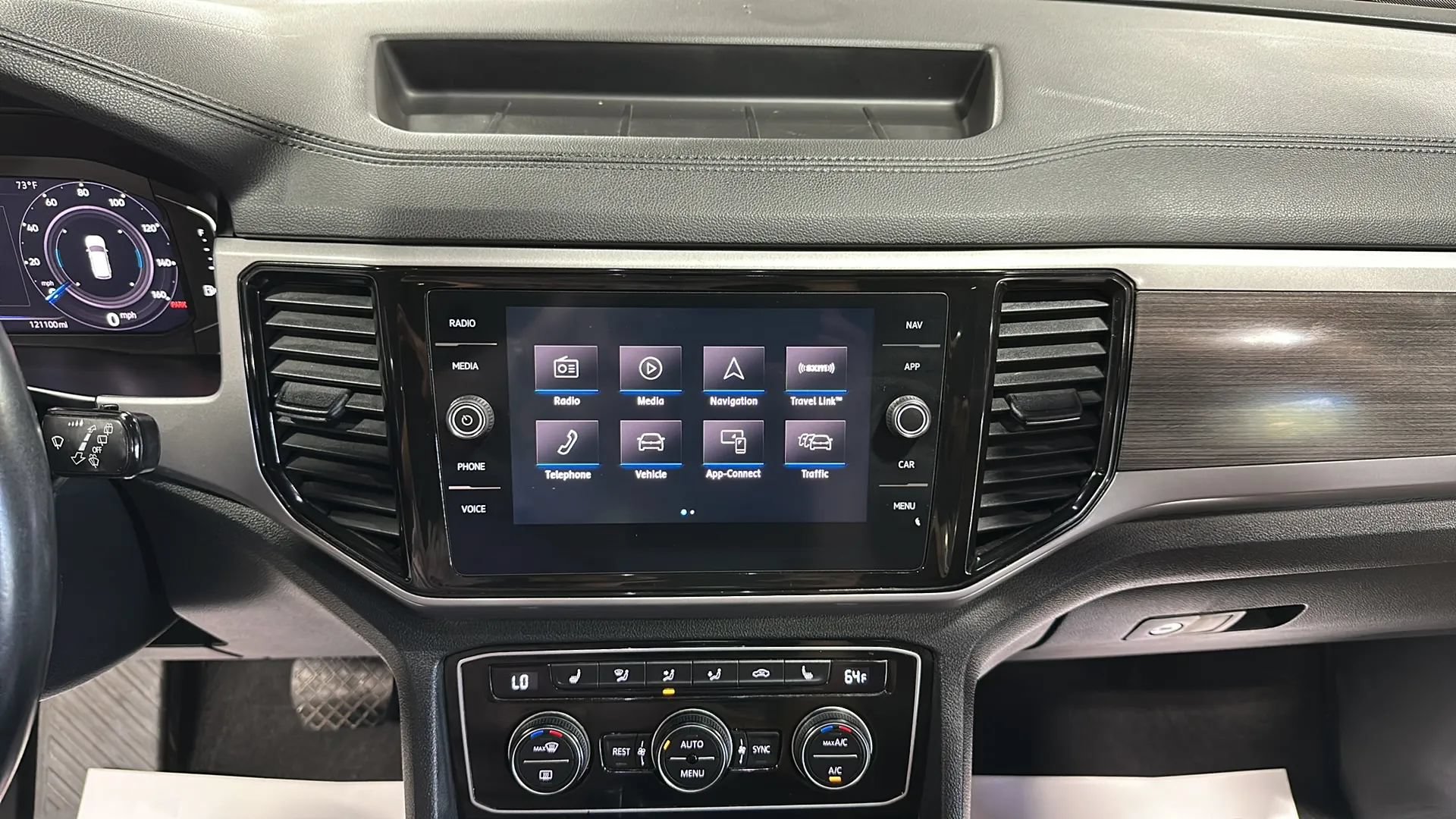 Used 2021 Volkswagen Atlas SEL AWD/4WD image 25