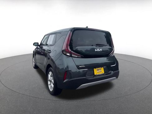 Used 2025 Kia Soul LX w/ LX Technology Package FWD image 11