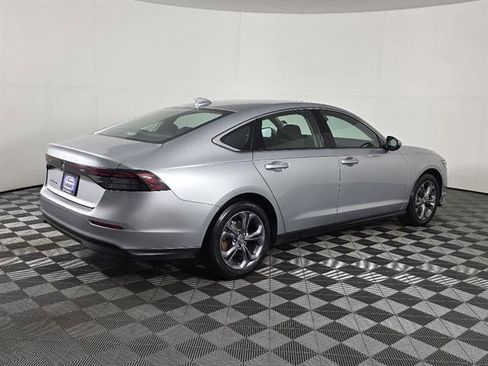 Used 2024 Honda Accord EX image 3