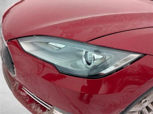 Used 2015 Tesla Model S 70 image 9