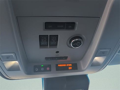 Used 2020 Cadillac Escalade Luxury image 31