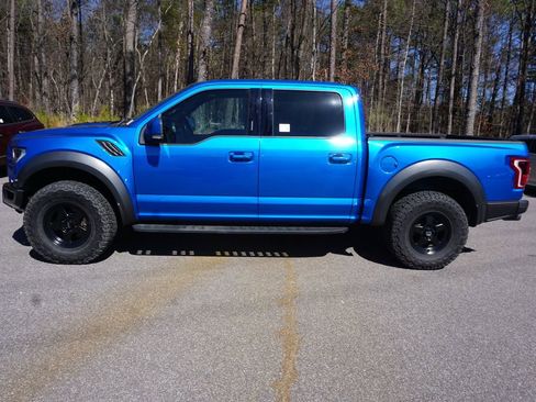 Used 2019 Ford F150 Raptor w/ Equipment Group 802A Luxury image 21
