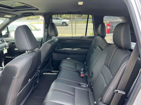 Used 2023 Honda Passport TrailSport image 10
