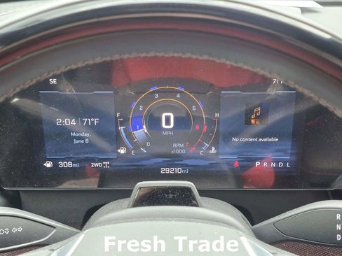 Used 2024 Chevrolet Traverse Z71 w/ Enhanced Driving Package AWD/4WD image 16