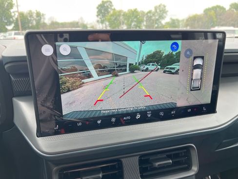 New 2025 Ford Maverick Lariat w/ Black Appearance Package image 16