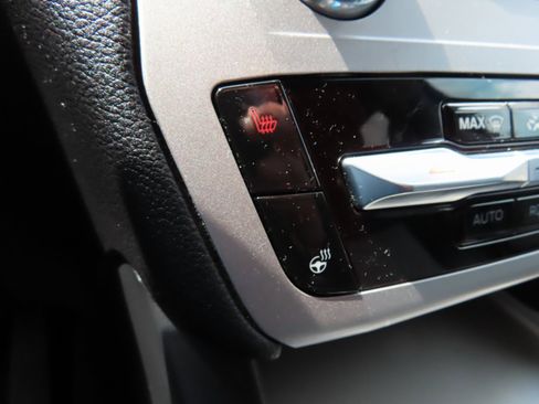 Used 2022 Ford Explorer XLT w/ Equipment Group 202A image 27