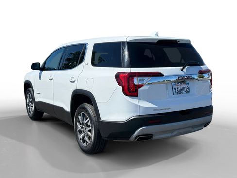 Used 2022 GMC Acadia SLE FWD image 3
