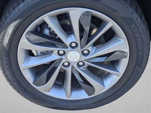 Used 2022 Buick Encore GX Select w/ Sport Touring Package FWD image 21