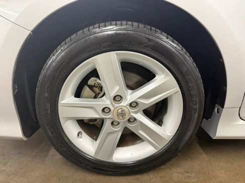 Used 2012 Toyota Camry SE image 34