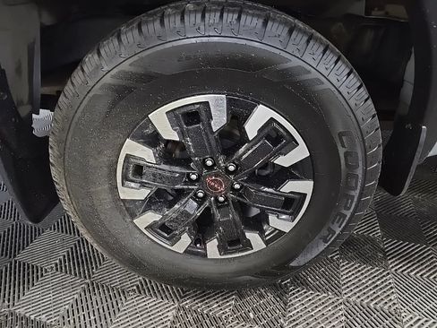 Used 2023 Nissan Frontier PRO-4X w/ Pro Convenience Package AWD/4WD image 14