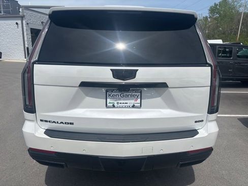 Used 2025 Cadillac Escalade Sport Platinum w/ LPO, Floor Liner Package AWD/4WD image 12