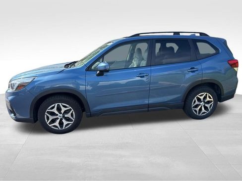 Used 2021 Subaru Forester Premium image 4