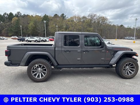 Used 2025 Jeep Gladiator Mojave image 9