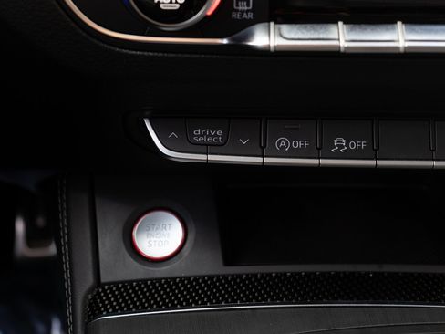 Used 2020 Audi SQ5 Premium Plus w/ Premium Plus Package image 34