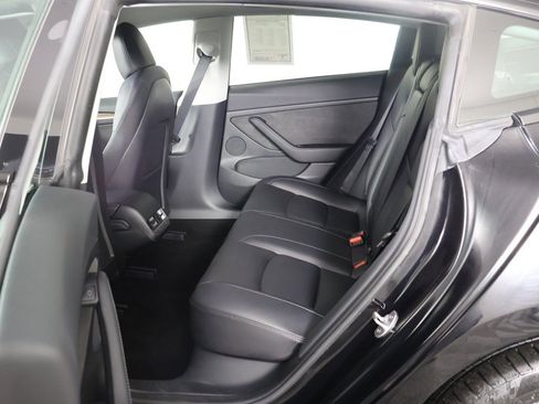 Used 2023 Tesla Model 3 Standard Range image 32