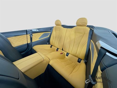 Used 2020 BMW M8 Convertible image 27