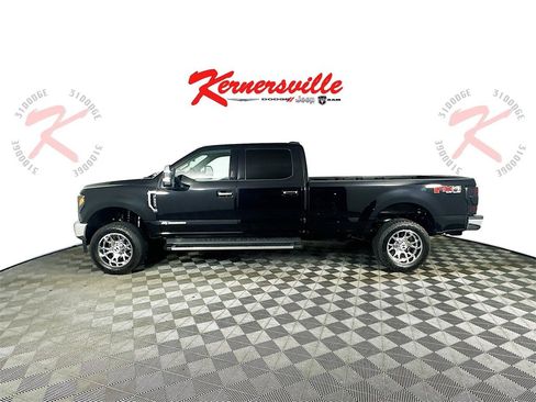 Used 2022 Ford F350 XLT w/ XLT Premium Package image 4