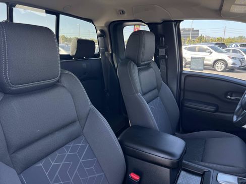 Used 2025 Nissan Frontier SV w/ SV Convenience Package RWD image 26