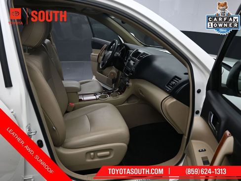 Used 2013 Toyota Highlander Limited image 34