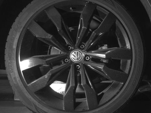 Used 2021 Volkswagen Tiguan SE R-Line w/ 3rd Row Seat Package AWD/4WD image 33