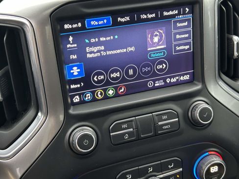 Used 2020 Chevrolet Silverado 1500 RST image 22