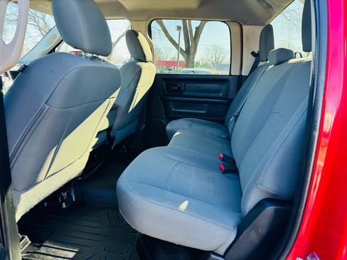 Used 2015 RAM 2500 Tradesman w/ Chrome Appearance Group image 9