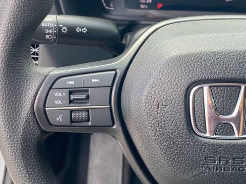 Used 2023 Honda Accord LX image 29