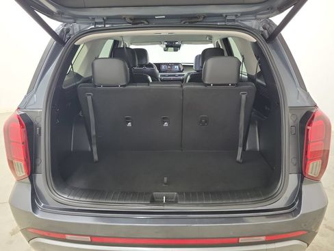 Used 2025 Hyundai Palisade SEL FWD image 9