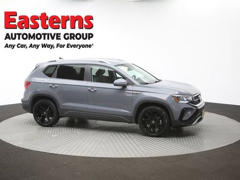 Used 2022 Volkswagen Taos SE AWD/4WD image 45